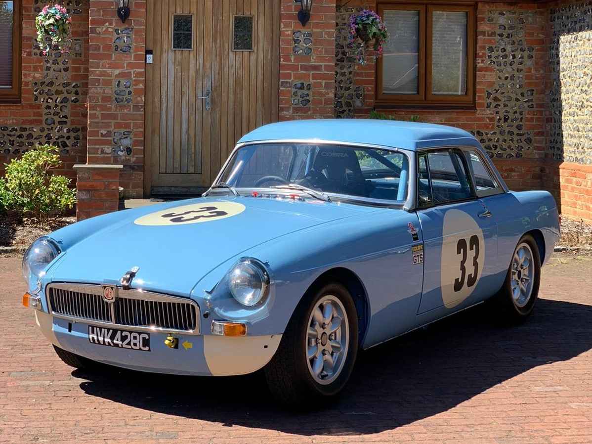 Redline look forward to more Classic Car Racing | Race Prep &Driving