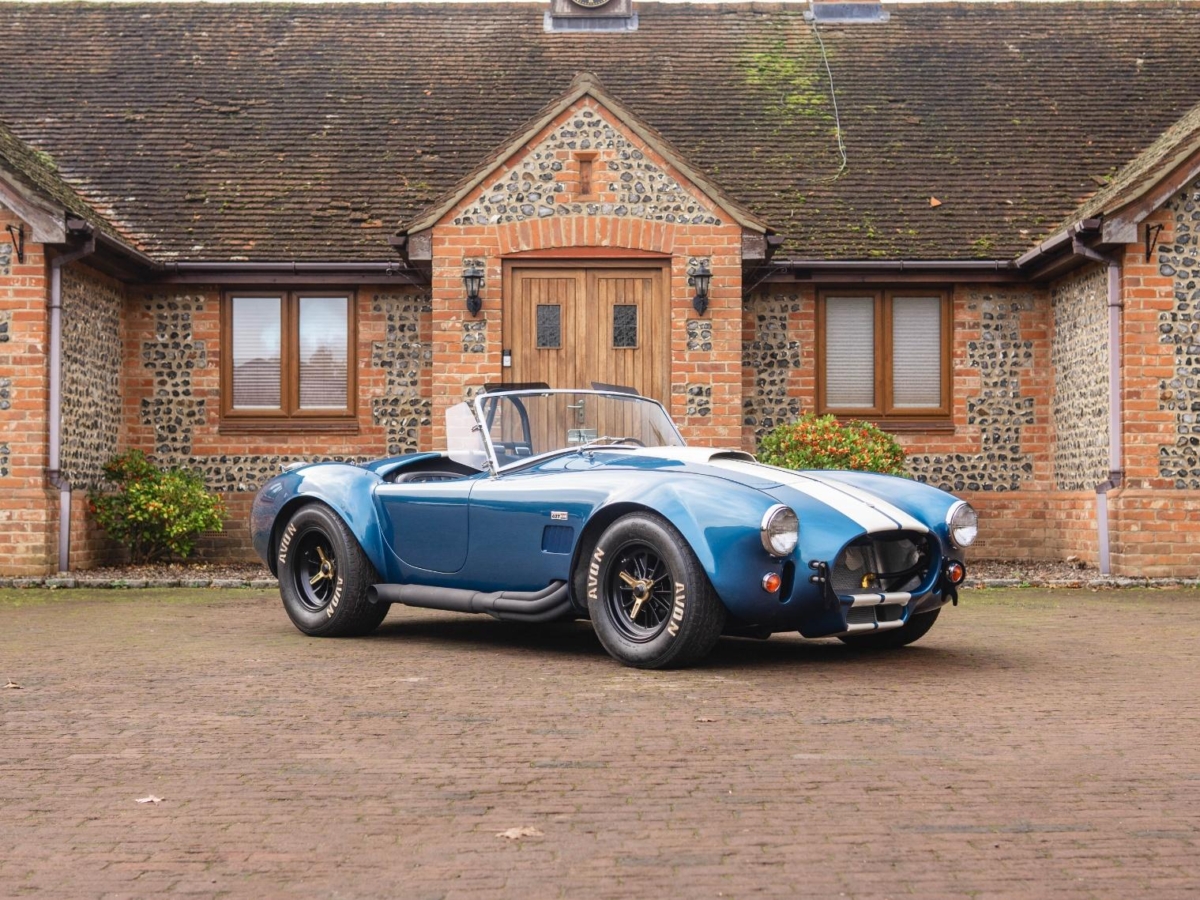 shelby-cobra-427-for-sale-london