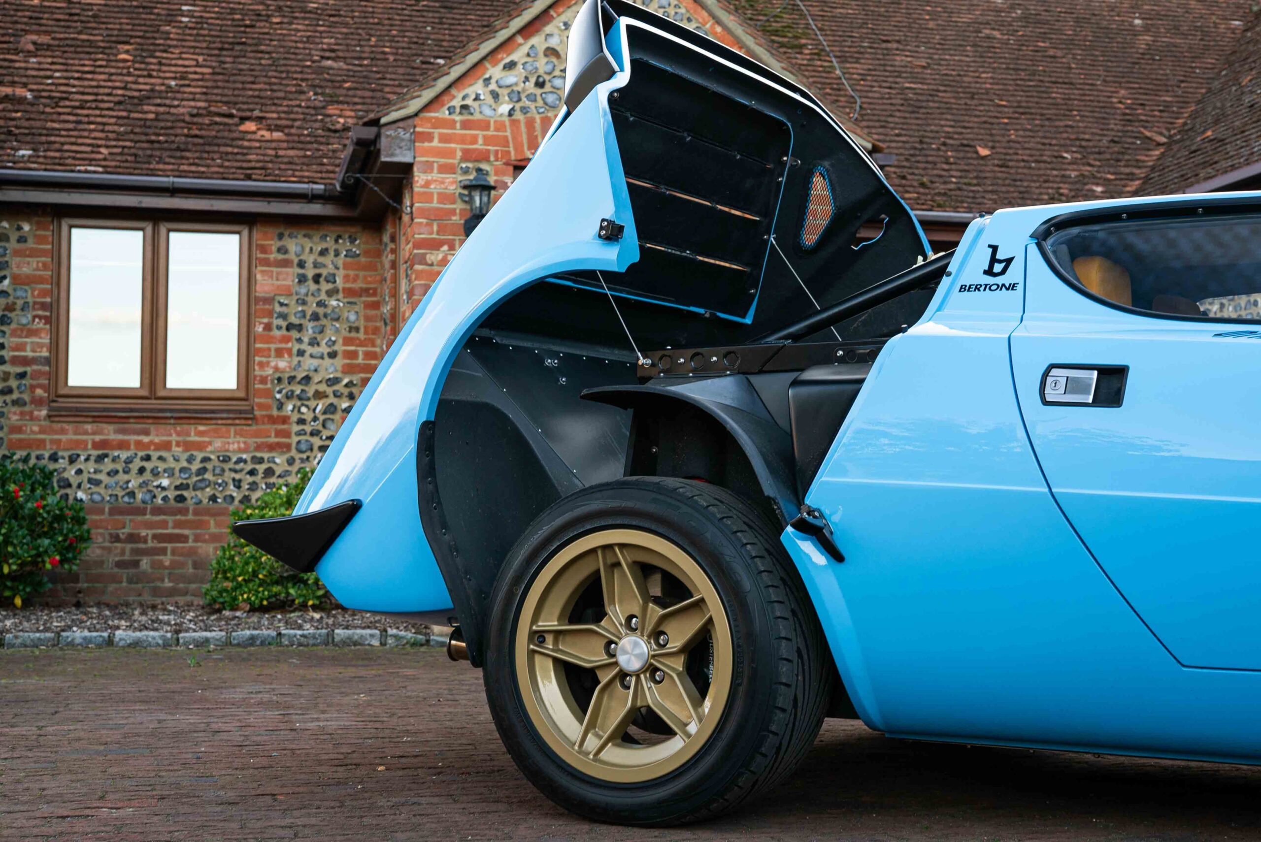 Lancia_LowRes_V2_35